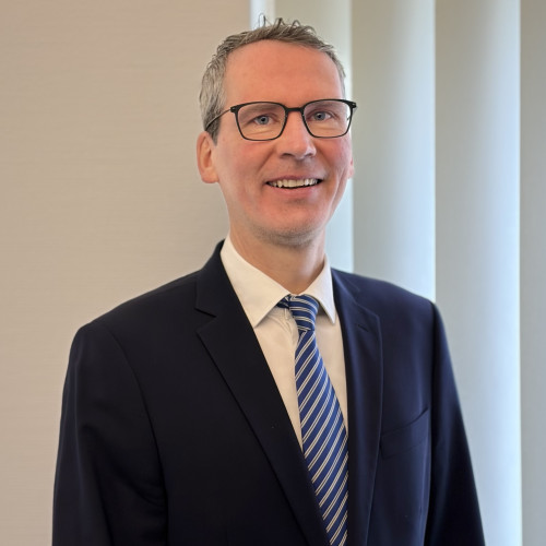 Michael Süß mit Schlips 2